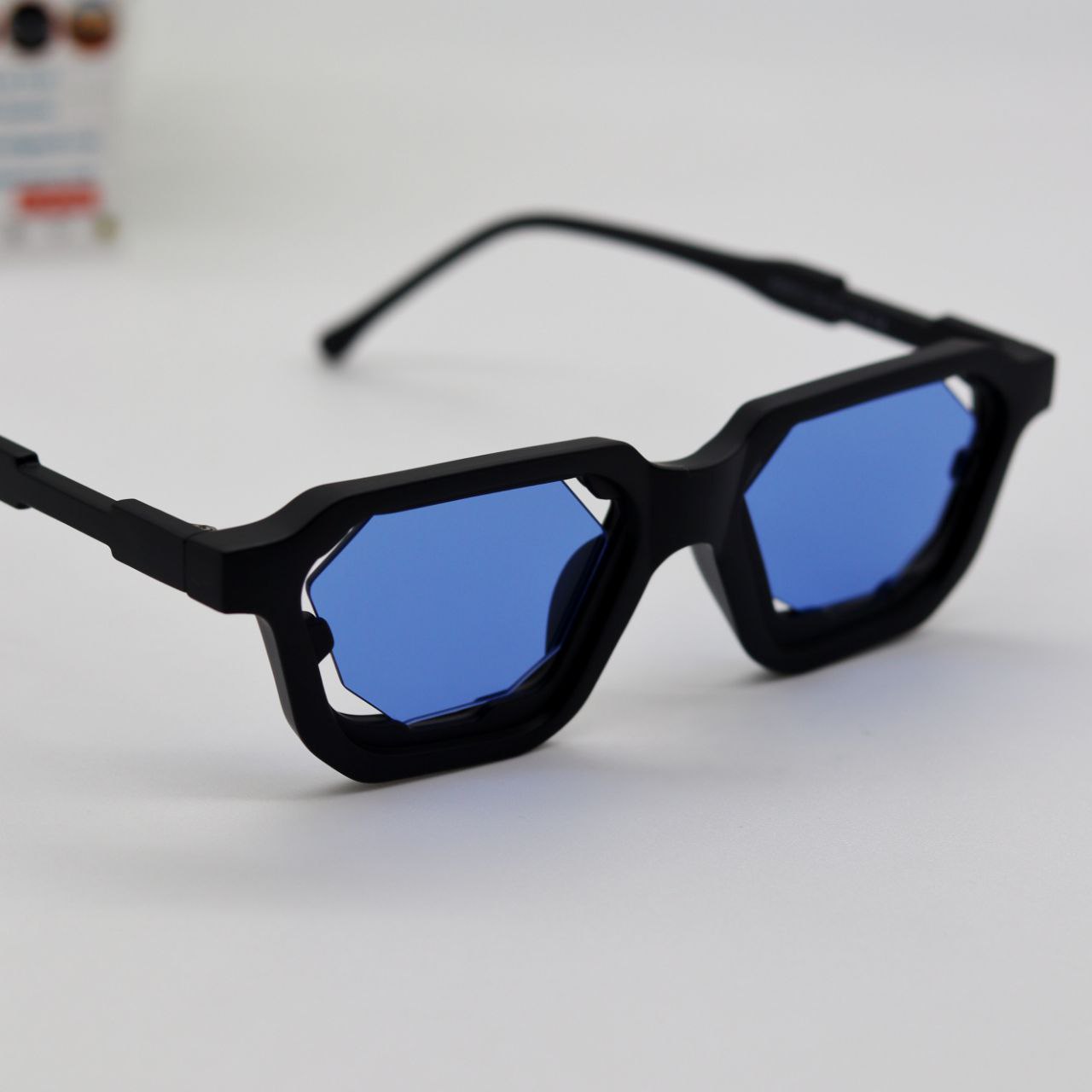 Moscot AQUI