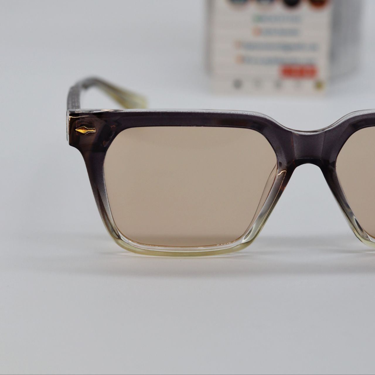 MOSCOT FOLKS